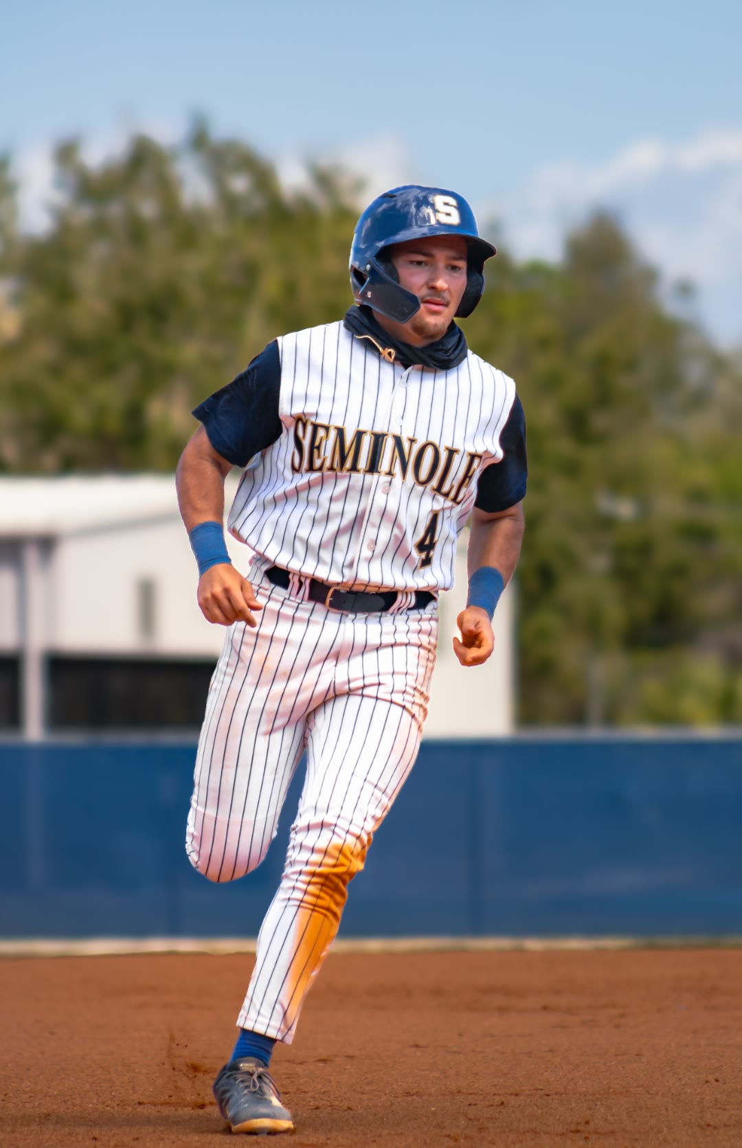 Nic Pepe running bases